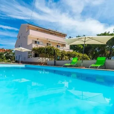 Apt Della With Pool, 50m From Beach Privlaka (Zadar)